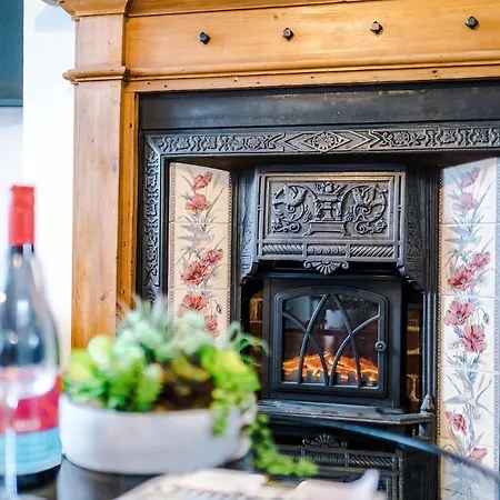 Springholm Family Retreat - Sleeps 10 *