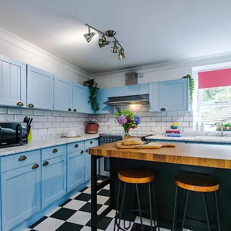 Springholm Family Retreat - Sleeps 10