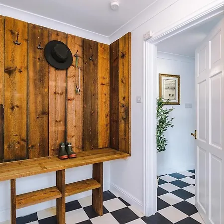 Springholm Family Retreat - Sleeps 10 *