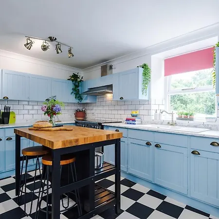 Springholm Family Retreat - Sleeps 10 * Bootle (Cumbria)