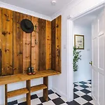 Springholm Family Retreat - Sleeps 10 *