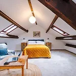 Springholm Family Retreat - Sleeps 10