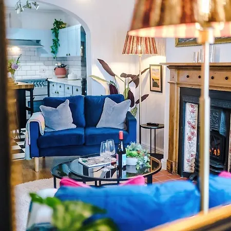 Hébergement de vacances Springholm Family Retreat - Sleeps 10 *
