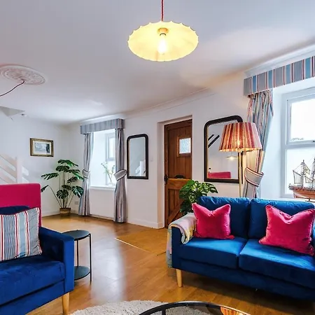 Hébergement de vacances Springholm Family Retreat - Sleeps 10 *
